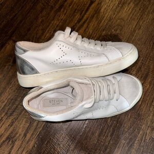 Steve Madden White and Silver Star Sneakers